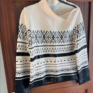 St. John Collection Nordic sweater with paillettes.Size Medium.